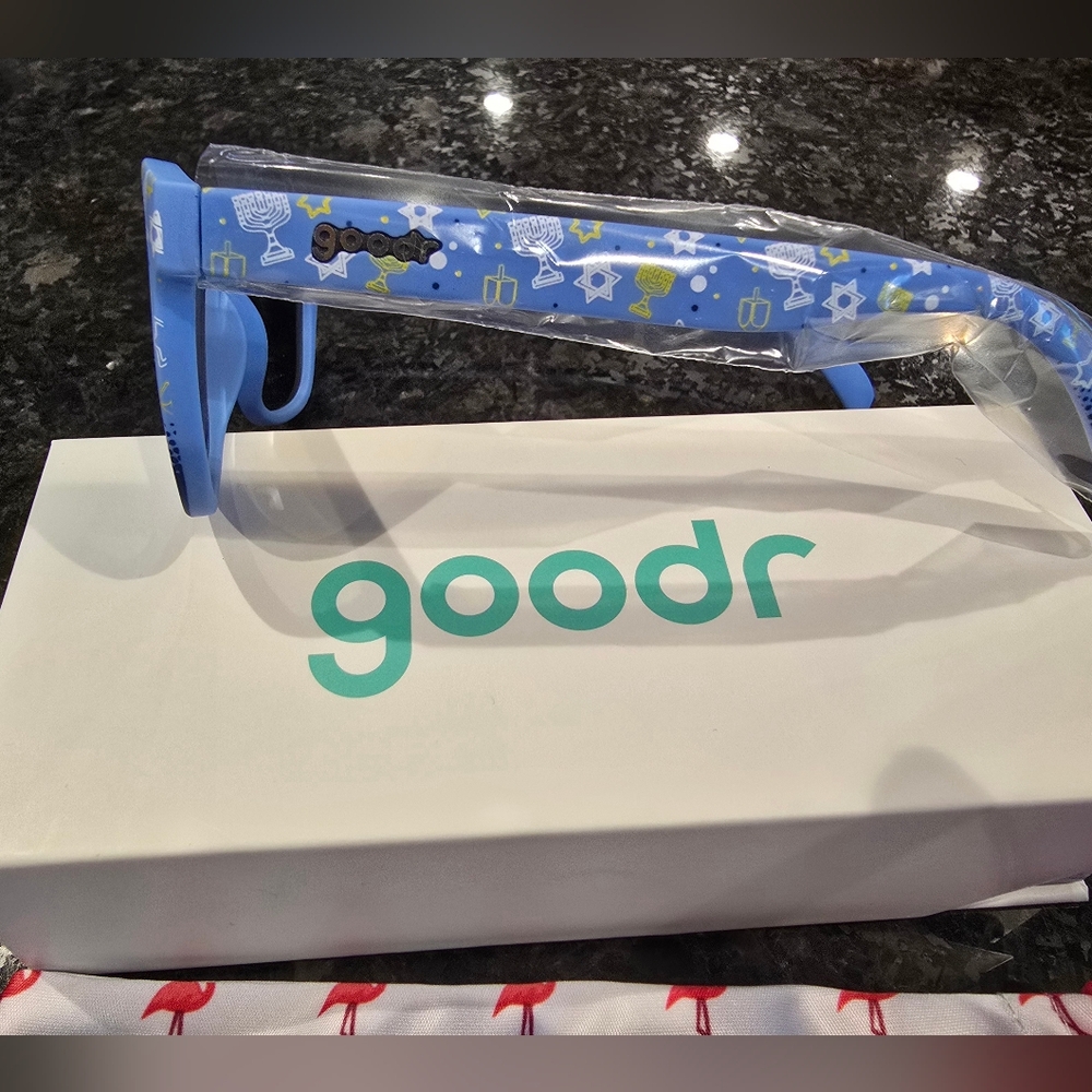 Goodr Limited Edition sunglasses Hanukkah Matata: It Means All Kosher This item - Picture 7 of 13